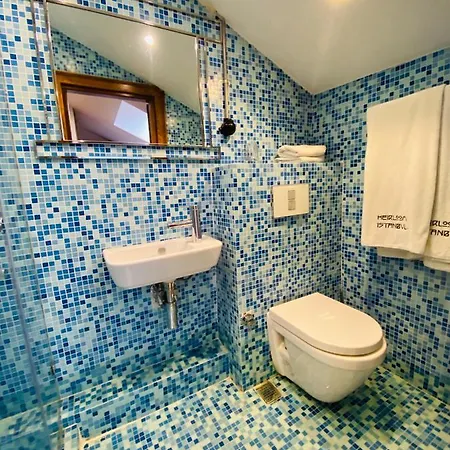Azur Suites Heirloom Aparthotel *