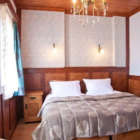 Azur Suites Heirloom Aparthotel *
