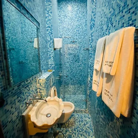 מלון דירות Azur Suites Heirloom *